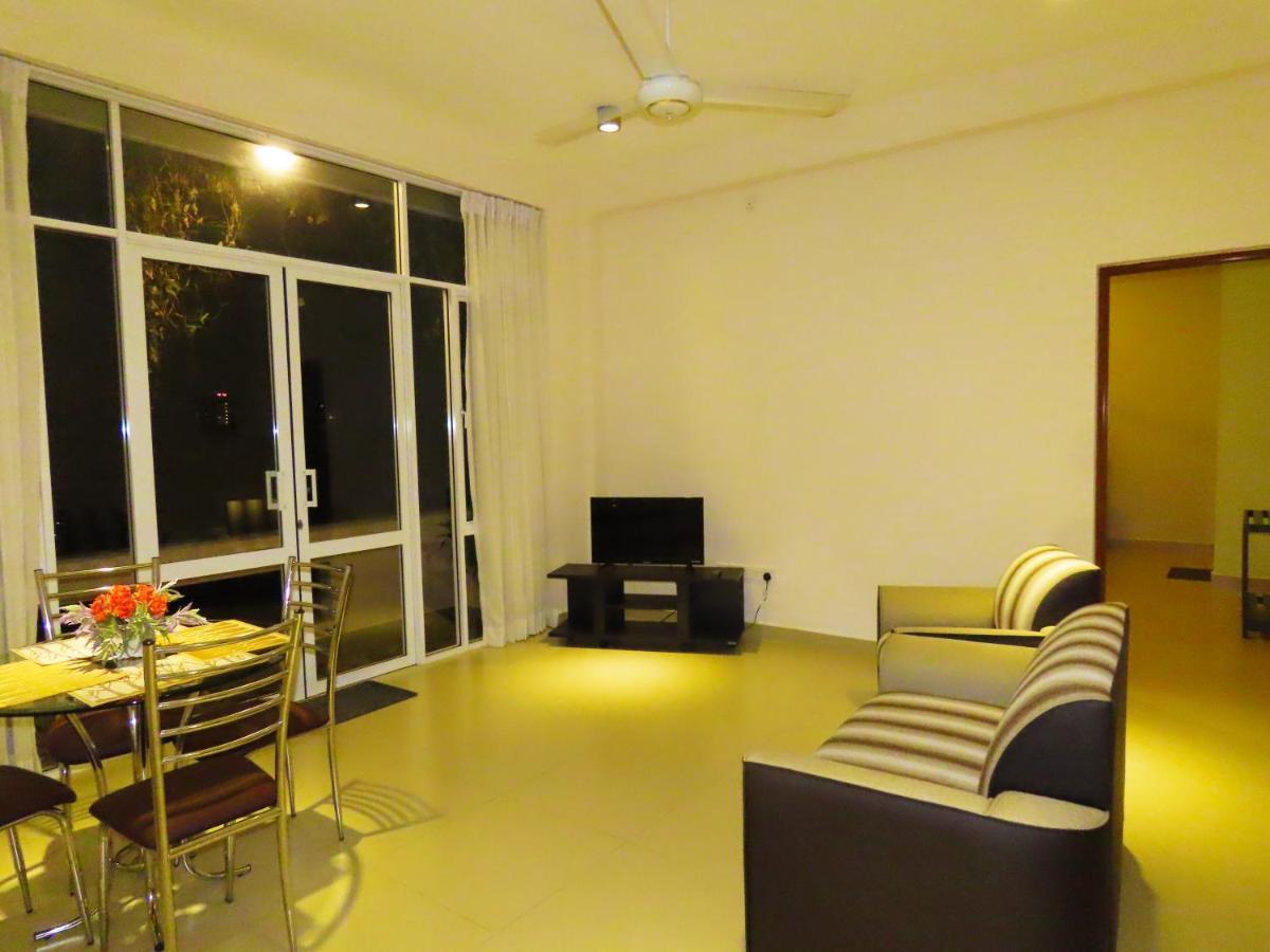 Vivas Residencies Luxury Apartments Dehiwala-Mount Lavinia Eksteriør billede